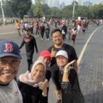 Olahraga jalan kaki pagi hari di car free day untuk membantu pengelolaan diabetes